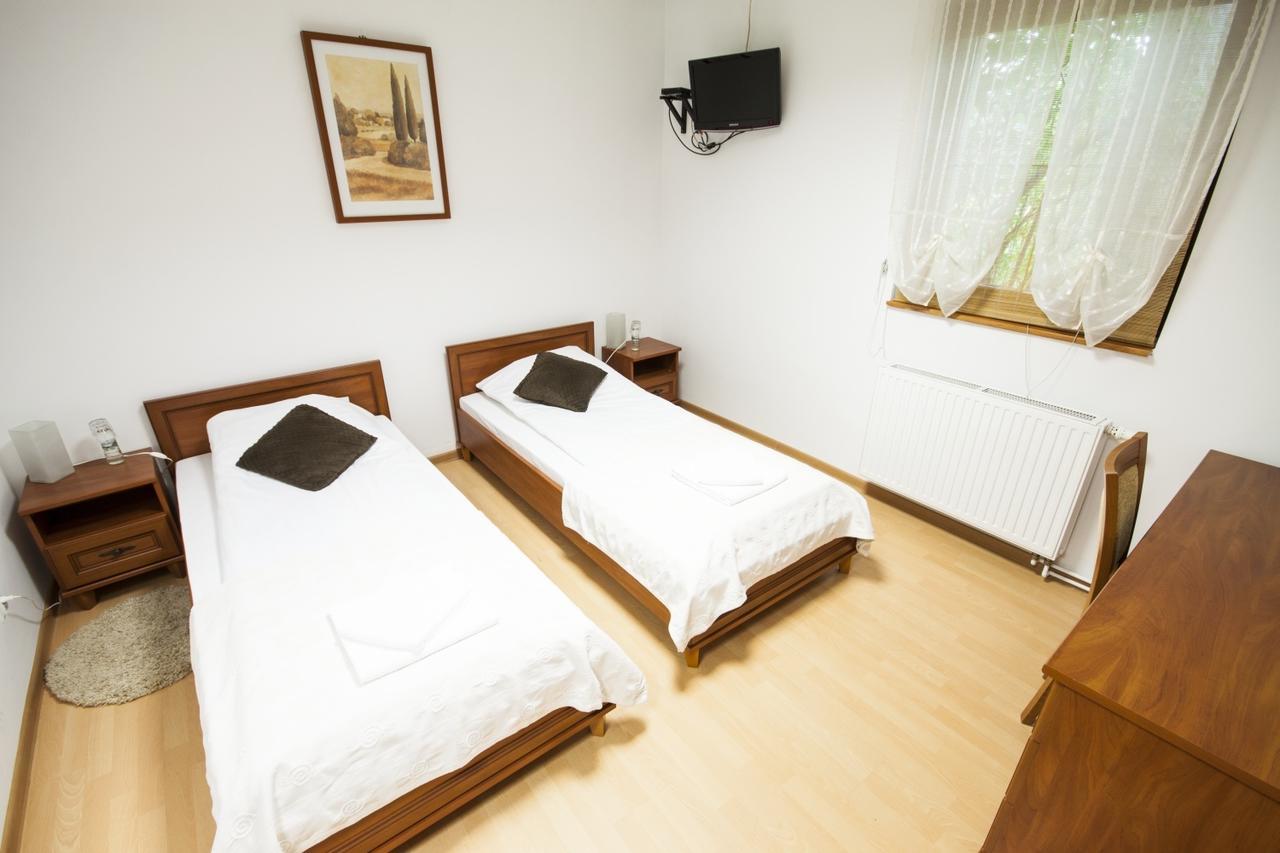 Motel Te Klimaty Czeladz Exterior photo